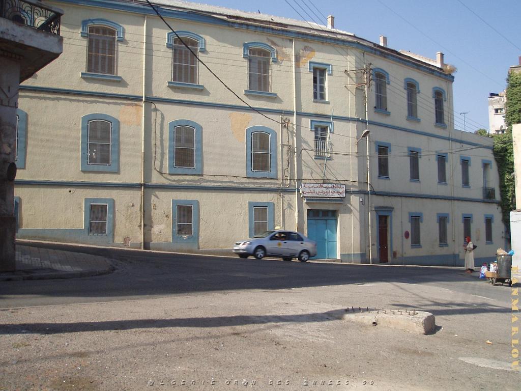 ORAN AOUT 2006 ECOLE JEAN MACE GARCONS.JPG